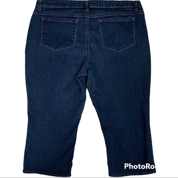 Riders by Lee Denim Midrise Capri - Picture 2 of 14